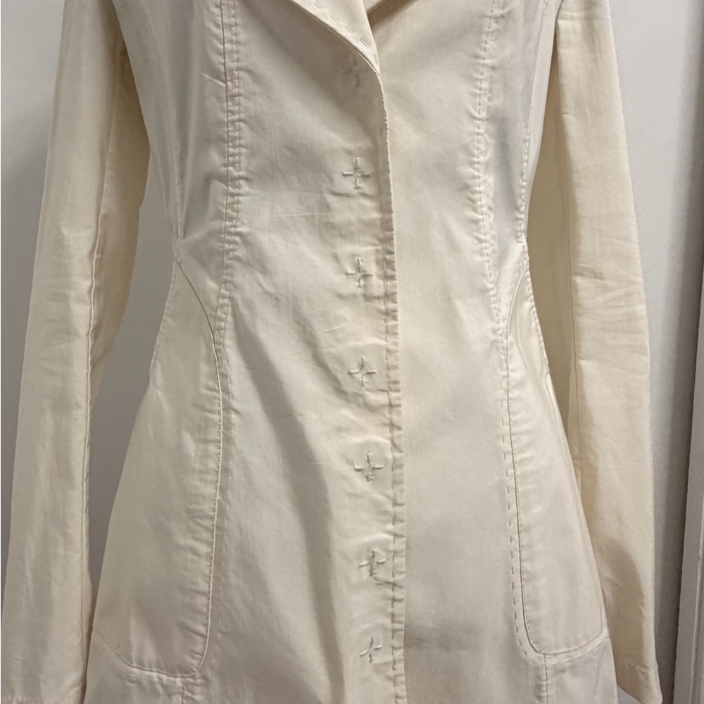 Elie Tahari Cream Trench Coat - Picture 3 of 7